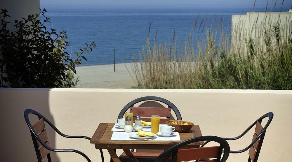 Hotel Caretta Beach Jeráni Haníon Kültér fotó