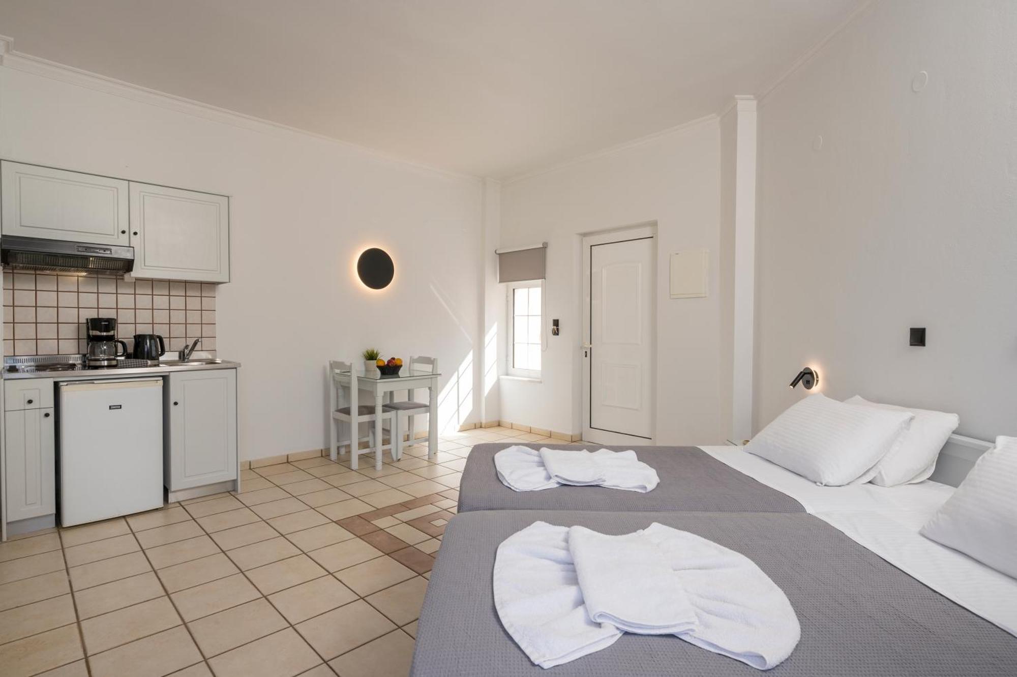 Hotel Caretta Beach Jeráni Haníon Kültér fotó