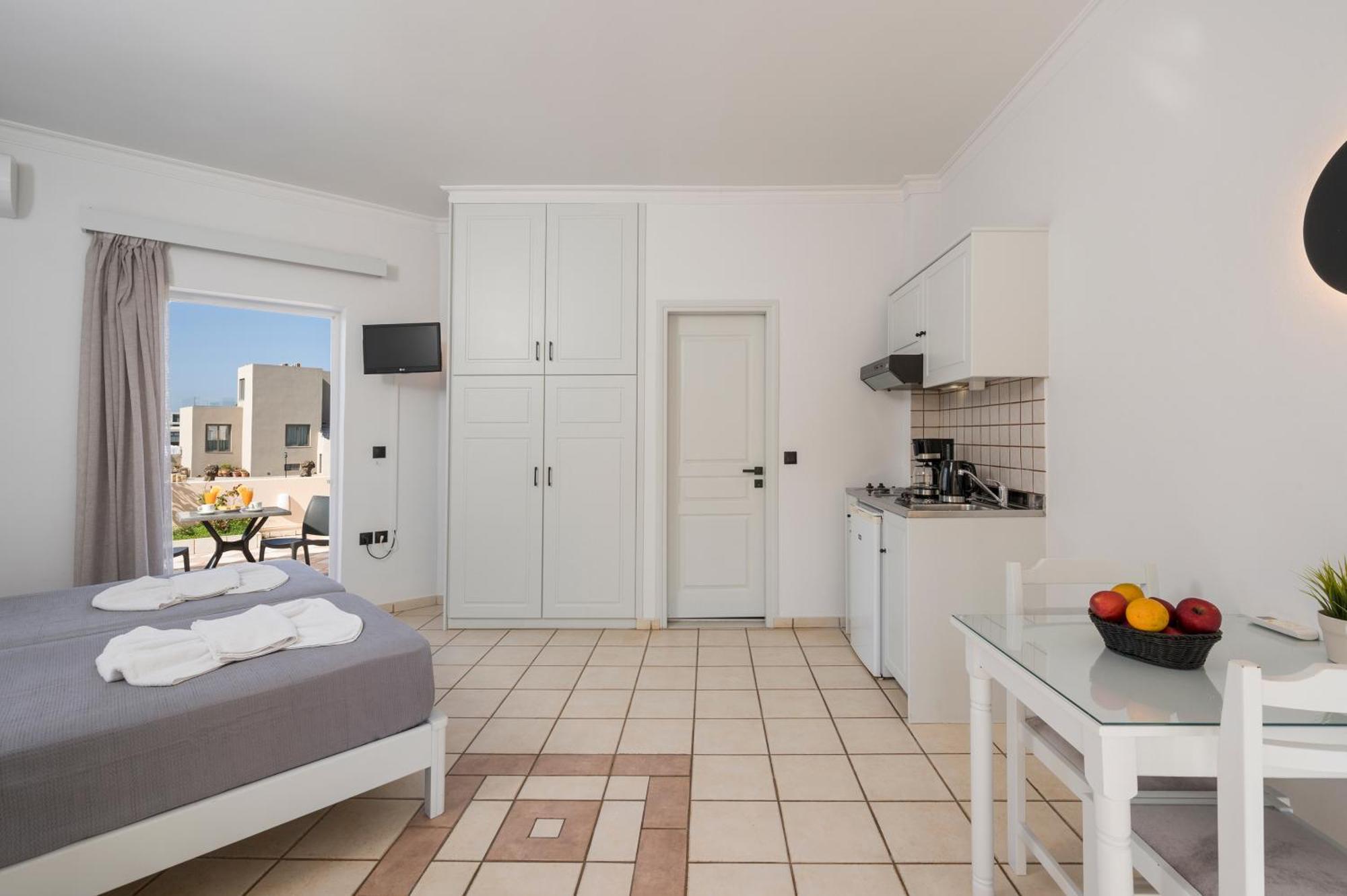 Hotel Caretta Beach Jeráni Haníon Kültér fotó